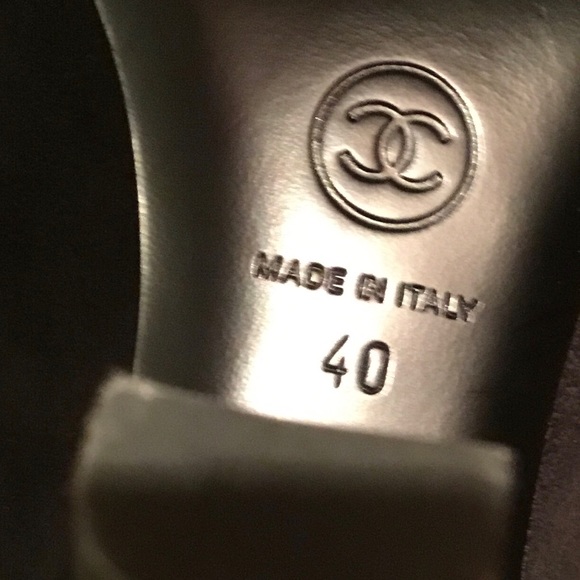 Stunning Chanel Bootie with Pearl Detail, Brand New - Picture 5 of 5